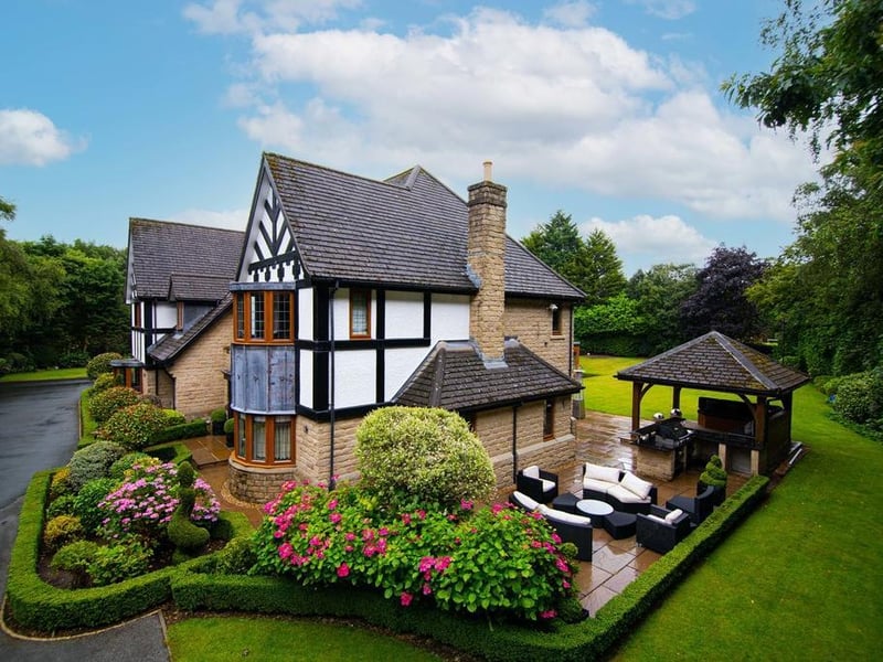 The Manor offers an incredible location, with fantastic security and the benefit of a hugely private plot, as well as being set in set in one acre of well-maintained grounds.