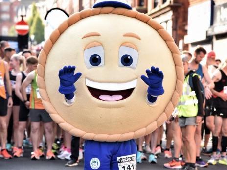 Fun in the sun at the Wigan 10k