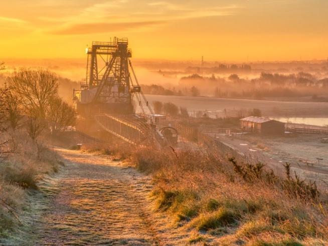 For those wanting a longer afternoon in the saddle without severe hill climbs, this 45km trek links the inner city out to the sweeping landscapes of the south-east Leeds green corridors. 🚴‍♂️ 45.2 km