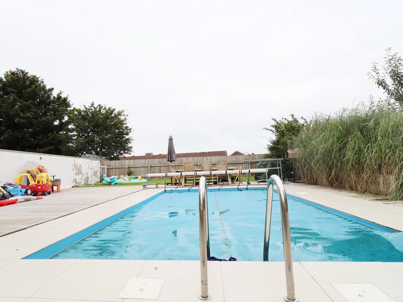 Close-up of the pool facility to the rear of the cottage.