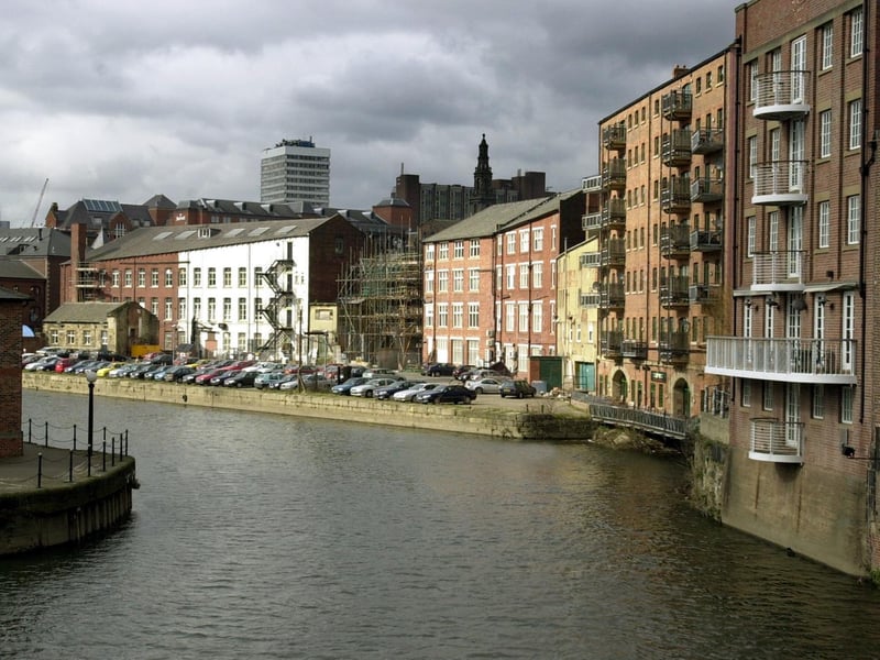 Share your memories of Leeds in 2002 with Andrew Hutchinson via email at: andrew.hutchinson@jpress.co.uk or tweet him - @AndyHutchYPN