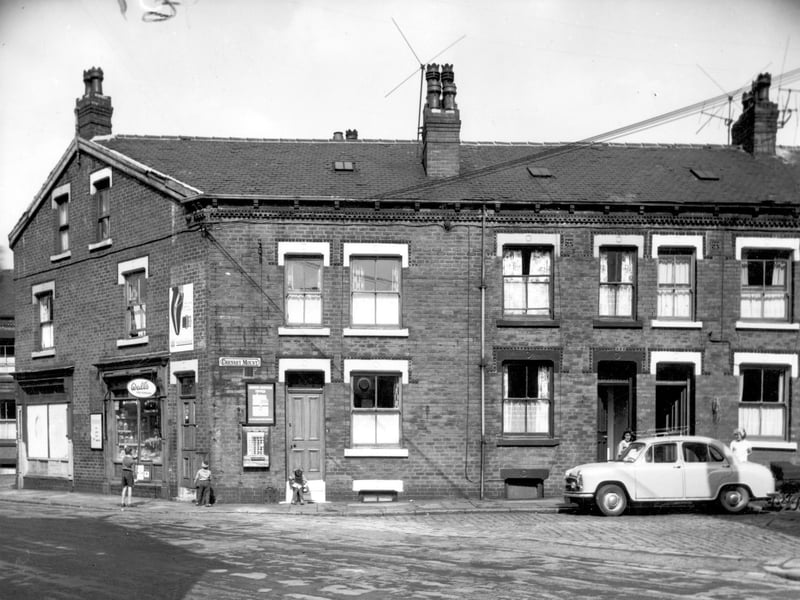 Hillidge Place at its junction with Chesney Mount in August 1964.