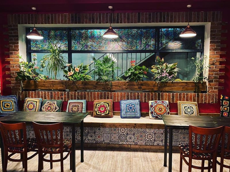 This family-run restaurant on York Place offers traditional Latin and Spanish food in the heart of the city centre, with low-lit lighting and cosy decor. The sizzling prawns in garlic and chilli oil are a hit. What could be more romantic than sharing tapas?