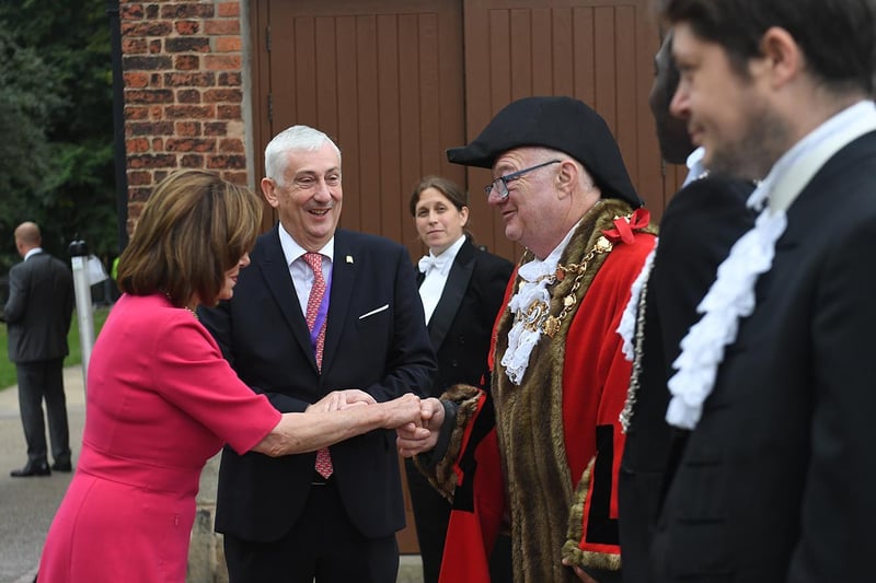 Nancy Pelosi, Speaker of the US House of Representatives, arrives at Astley Hall and is greeted by Steve Holgate, Mayor of Chorley.
Credit: ©UK Parliament/Jessica Taylor