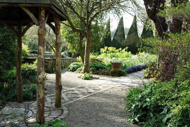 Jane Walkley: "York Gate Garden, Adel"
Pic: York Gate Garden