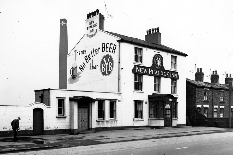 The New Peacock Inn, adjacent to Elland Road, in November 1963. This public house was demolished to provide part of the route for junction 2 of the M621, roundabout and Stadium Way.