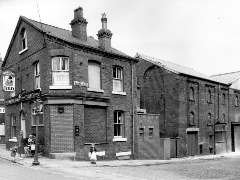 Harrison's Arms on the corner of Brookdale Place on Malvern Road in July 1964.