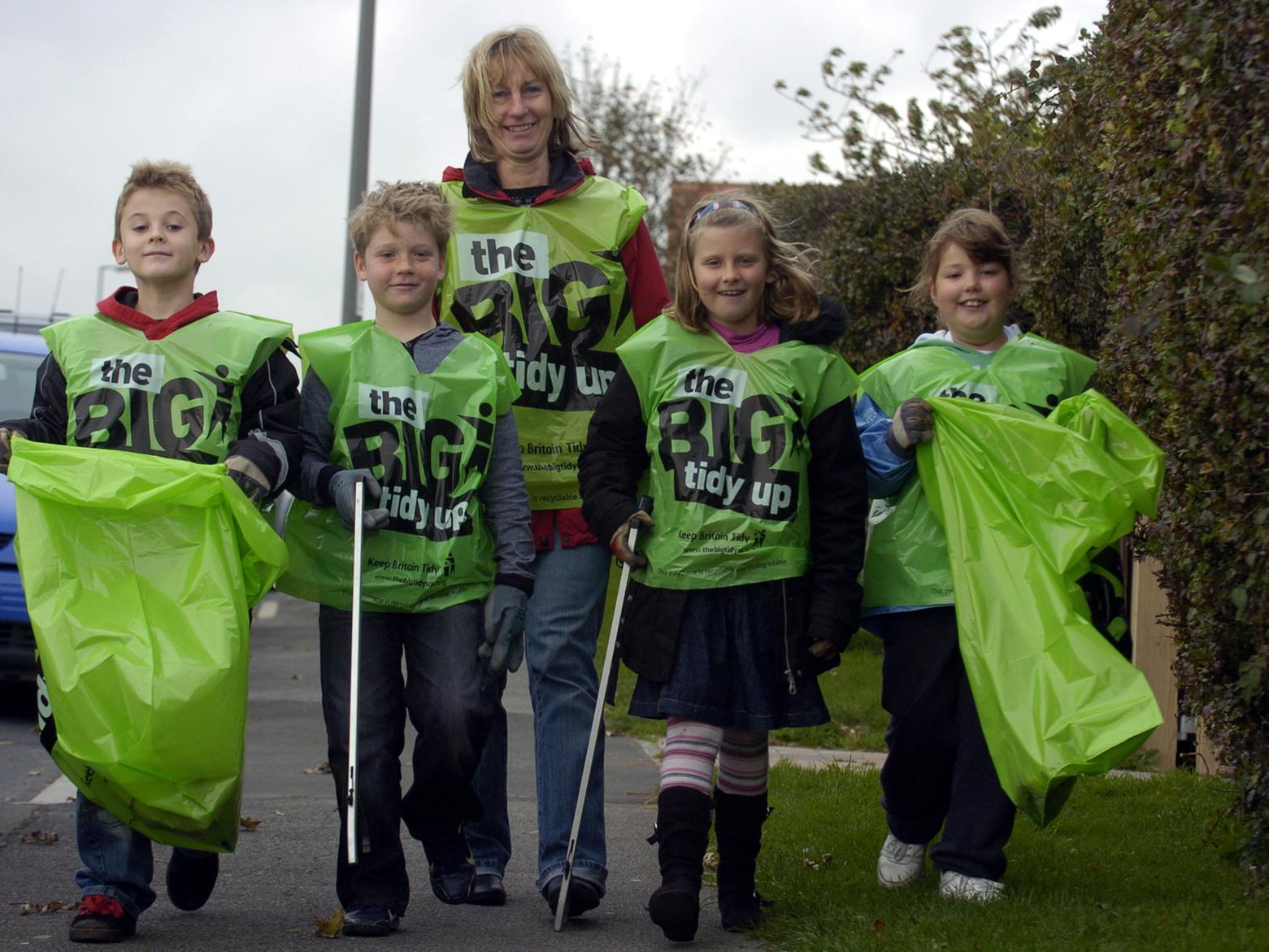 Stakesby School takes part in the Big Tidy Up Week.
