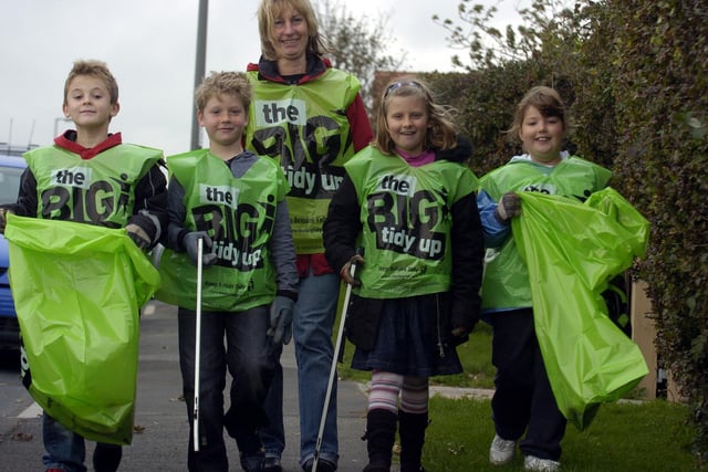 Stakesby School takes part in the Big Tidy Up Week.