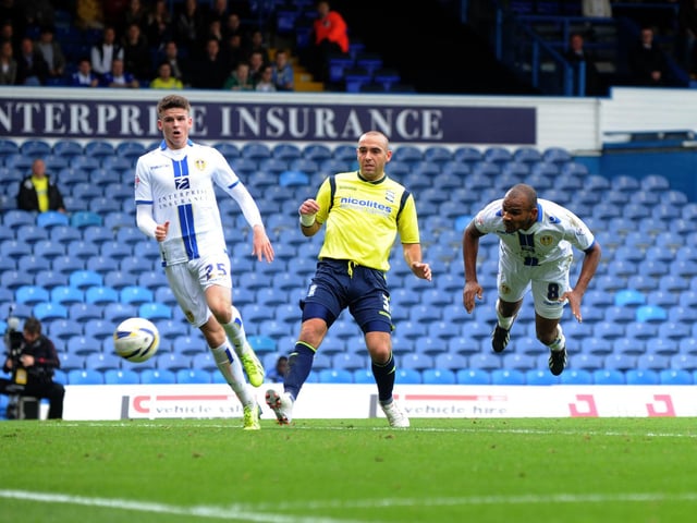 Rodolph Austin heads home Leeds United's second goal.