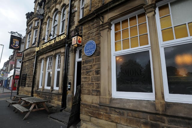This pub is said to be the home of a ghostly elderly woman who haunts the female toilets, with visitors claiming she has appeared in the reflection of the bathroom mirror.