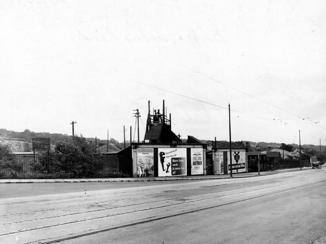 Abbey Road, with Forge Quarry (A. R. Briggs & Co. Ltd.) in the centre, pictured in July 1948.