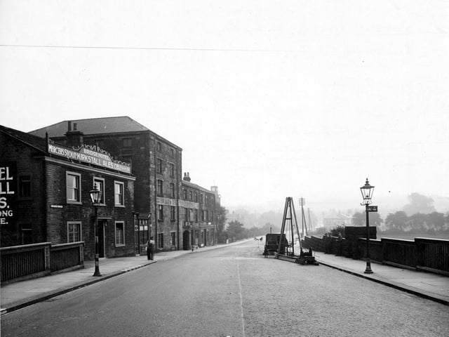 Bridge Road over Kirkstall Bridge in July 1945. On the left is the Bridge Hotel.