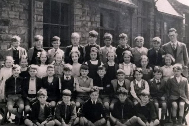 Alverthorpe Junior School, 1951. (Shared by Pauline Jackson)