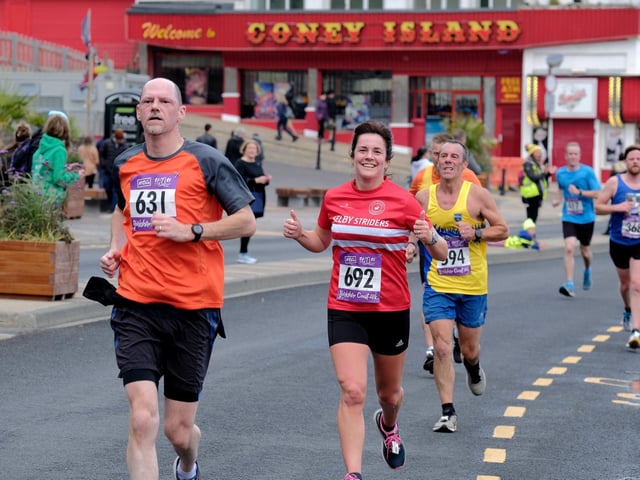 All smiles at the 10k

Photo by Richard Ponter