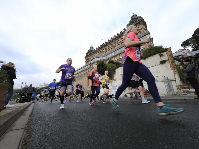 The 10k runners in action
Photo by Richard Ponter