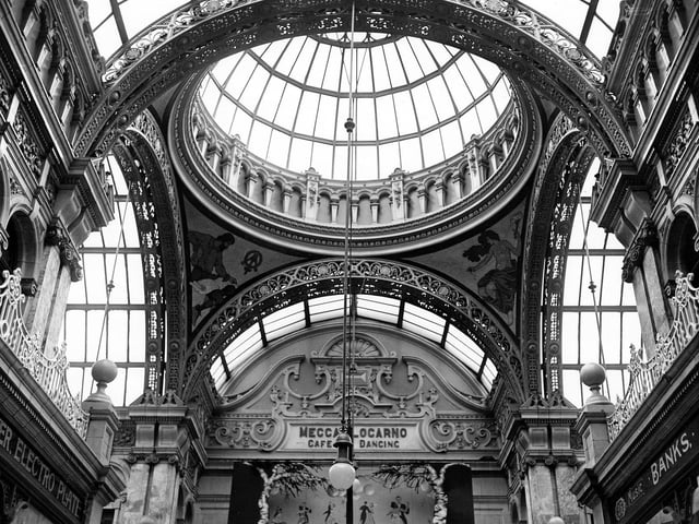 This cupola, pictured in the 1960s, was situated in the centre, where the Cross Arcade joined the County Arcade.