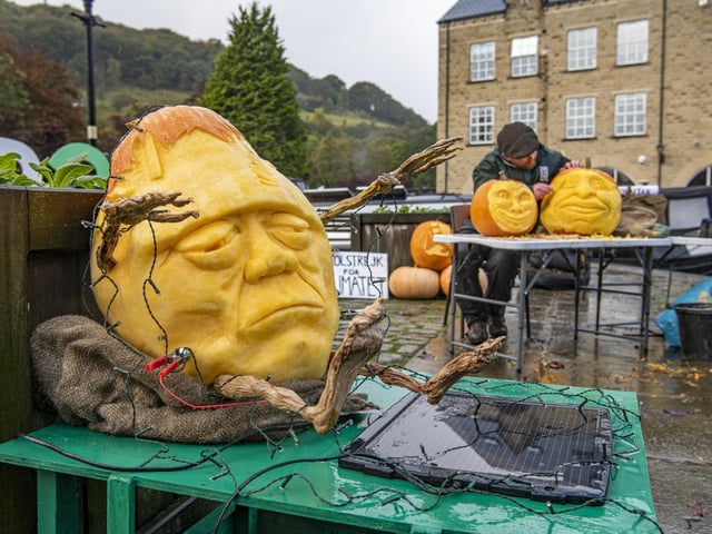 Sculptors prepare the scenes for display