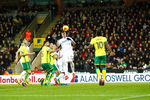 Leeds United defender Pontus Jansson equalises to make it 1-1 with a well-placed header.