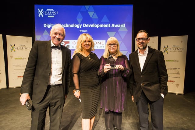 Digital / Technology Development Award. From the left, Host Harry Gration and Camille Johnson from PAB Studios, with Judi Alston and Andy Campbell from winners One to One Development Trust.