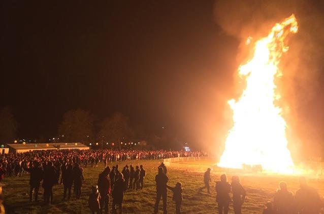 Gisburne Park Estate - Friday, November 5th.  

Gates open 5pm, bonfire 7pm, fireworks 8pm.

Tickets cost 7.50 for children, 12.50 for adults and can be booked via www.gisburnepark.com 

Guests can enjoy food and drink from Hindelinis, Bettys Kitchen and Blondie Brownies, drinks from Bowland Brewery, Bowland Forest Vintners and loaded hot chocolates by Boston Shakers.