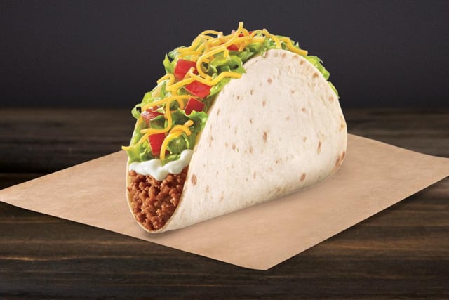 The soft taco supreme replaces the standard Taco Bell crispy corn shell with a soft, warm flour tortilla - more reminiscent of a real Mexican taco. It contains all the ingredients of the restaurant's usual taco: seasoned beef, chicken or beans, cheese, lettuce, tomatoes and soured cream.