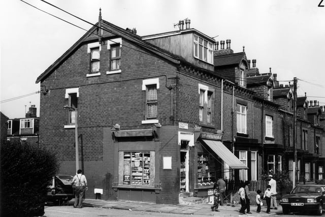 Stratford Street from Bude Road, showing a corner shop in August 1983.