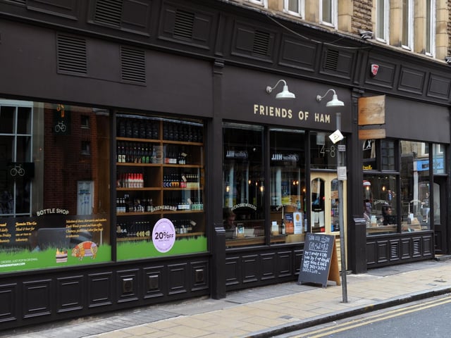 The Good Beer Guide also included Friends of Ham, in new Station Street. It noted its "wide range of interesting beers" and the three or six sampling tray on offer.
