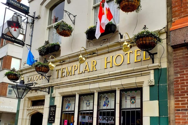 "This is a traditional city-centre locals’ pub", the Good Beer Guide said of Templar.  It added: " The landlord and many of the staff have served here for over 30 years. League darts and dominoes are played."