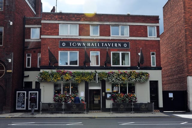 Town Hall Tavern dates back to 1926. Beers of note include Timothy Taylor Dark Mild, Golden Best, Boltmaker, Knowle Spring and Landlord.