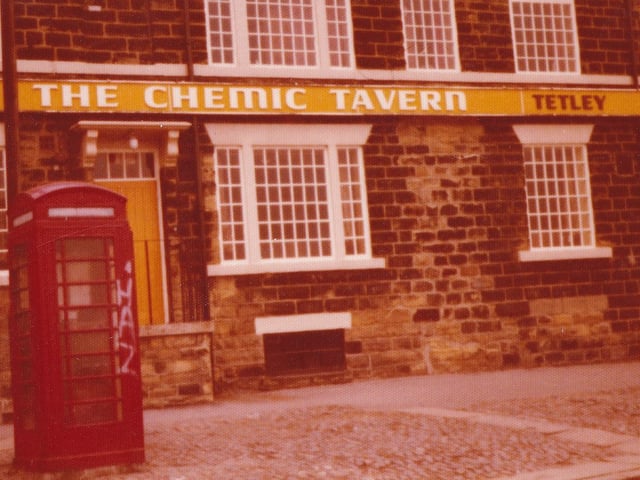 The Chemic Tavern at Woodhouse in October 1979.