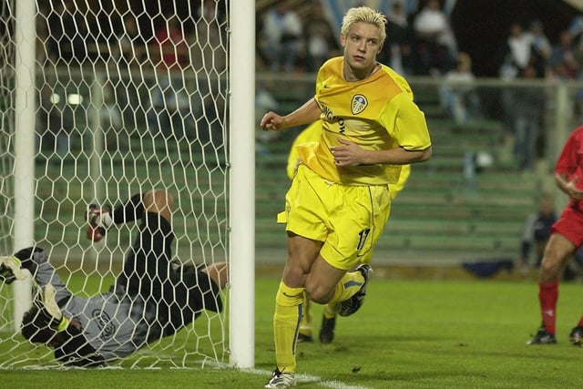 Alan Smith completes his hat-trick.