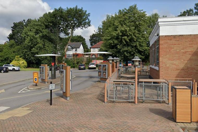 The McDonald’s in Easterly Road, Roundhay, has a rating of 3.3 stars from 2,546 Google reviews. 