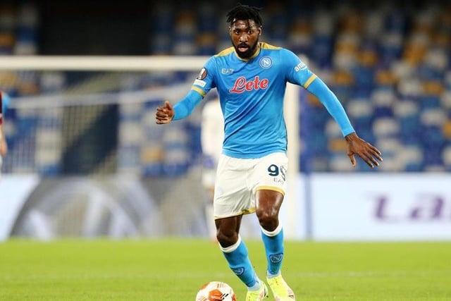 Napoli look set to make their loan deal for Fulham midfielder Andre Frank Zambo Anguissa permanent, with the club poised to activate their option-to-buy clause. He's likely to bring the Cottagers around £12m - £10m less than they spent to sign him in 2018. (Sport Witness)

Photo: Francesco Pecoraro