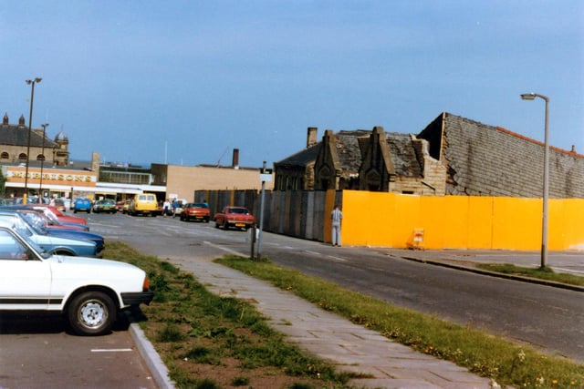 Albion Street looking in the direction of Queen Street pictured in June 1984. On the right is the Church of the Nazarene. It is screened off and about to be demolished after it was virtually destroyed in gale force winds on the evening of January 2 that same year.