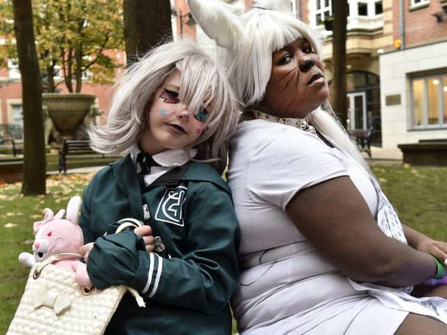 Rosie Turner, 10, and Stephanie Smith of Leeds