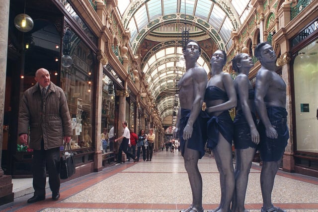 Living statues caused a stir among shoppers in the city centre in May 1999. They were used to promote the opening of the Blue Bar Cafe on Swan Street.