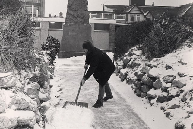 This was 1985 - snow shifting work going on at the Promenade Gardens, St Annes