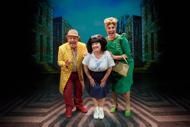 He joins West End leading man Alex Bourne, in the role of Edna Turnblad and Katie Brace makes her professional stage debut as Tracy Turnblad.