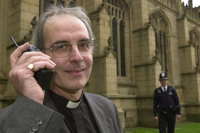 Cannon Richard Capper of Wakefield Cathedral was given use of a two way radio to contact Sergeant Ian Froggatt of Wakefield Police when there were disturbances on the grounds.