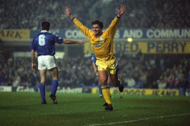 Speed draws the Whites level at Goodison Park in the fourth round of the League Cup in December 1991. Leeds completed the turnaround and advanced to the next stage of the competition with a 4-1 win.