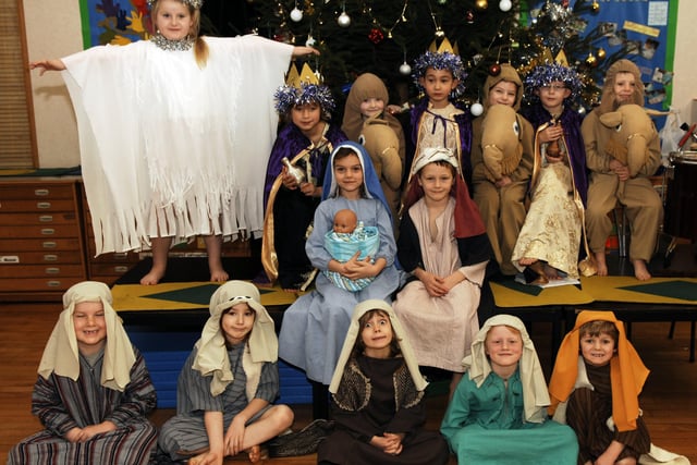 The cast of the Oatlands Infants Shool Nativity.