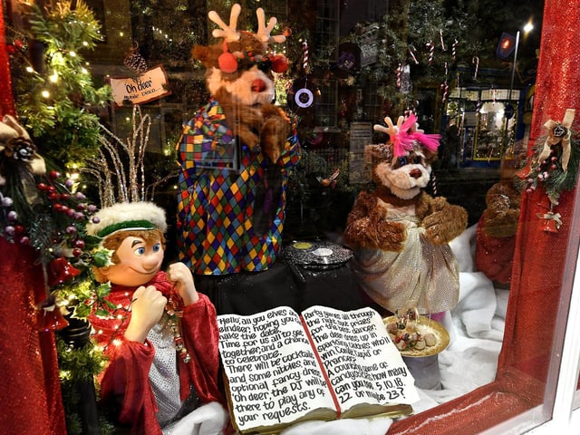 Close up of the 2021 party theme