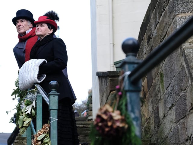 Robin Coombes and Rose Haynes take a break from their stroll.
215083f
