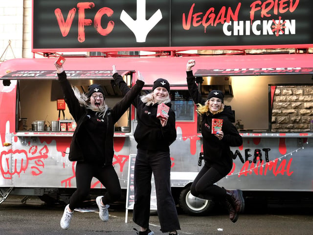 Vegan Fried Chicken Lily Walker, Josie Walker, Jenna Walop.