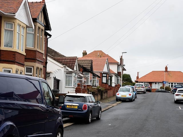 Norbreck & Bispham has a case rate of 177.3. There were 14 cases in the last seven days, a fall of 51.7%.