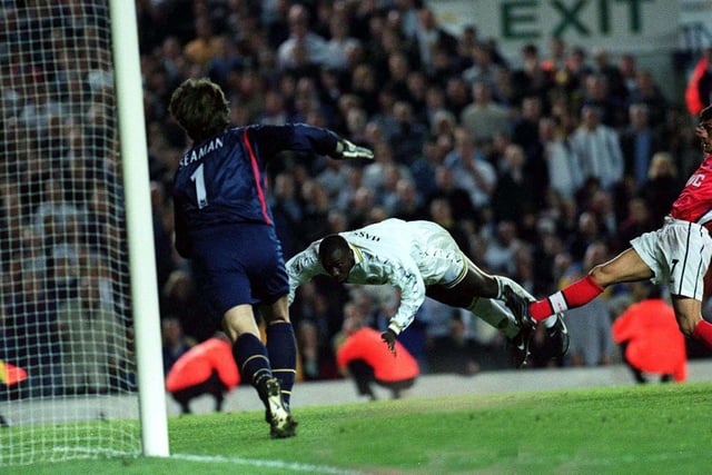 Jimmy Floyd-Hasselbaink heads home what proved to the winner.