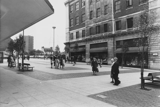 Share your memories of Leeds in 1980 with Andrew Hutchinson via email at: andrew.hutchinson@jpress.co.uk or tweet him - @AndyHutchYPN