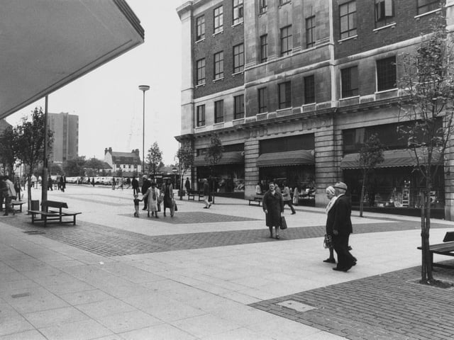 Share your memories of Leeds in 1980 with Andrew Hutchinson via email at: andrew.hutchinson@jpress.co.uk or tweet him - @AndyHutchYPN
