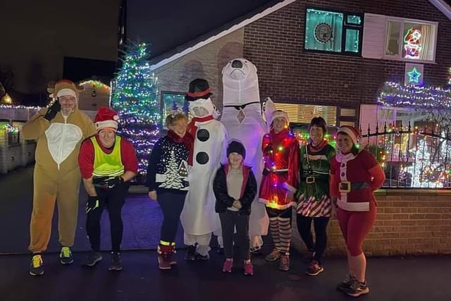 The Go Be Runners, based in Spenborough, completed their final run of the year and decided to spread festive cheer to residents and motorists along the way